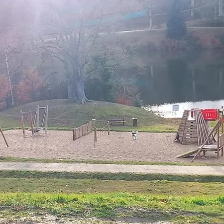 Chalet, à 50 M D'un *