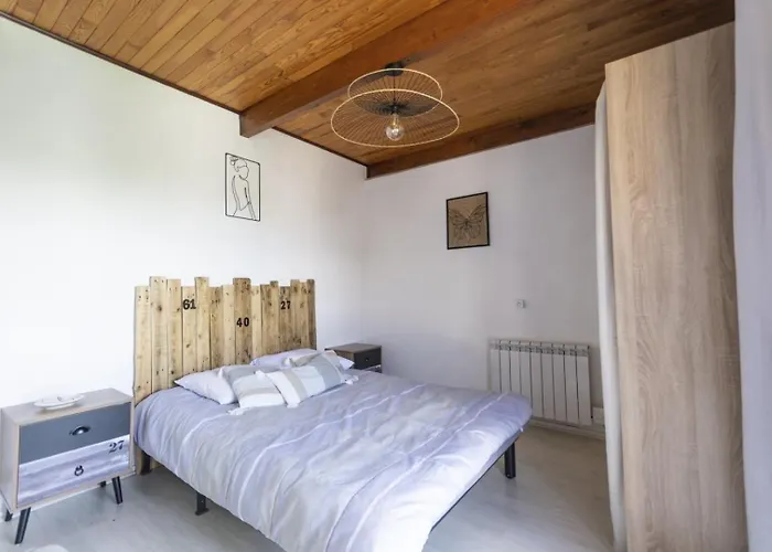 Chalet, à 50 M D'un * Le Vernet-Chameane